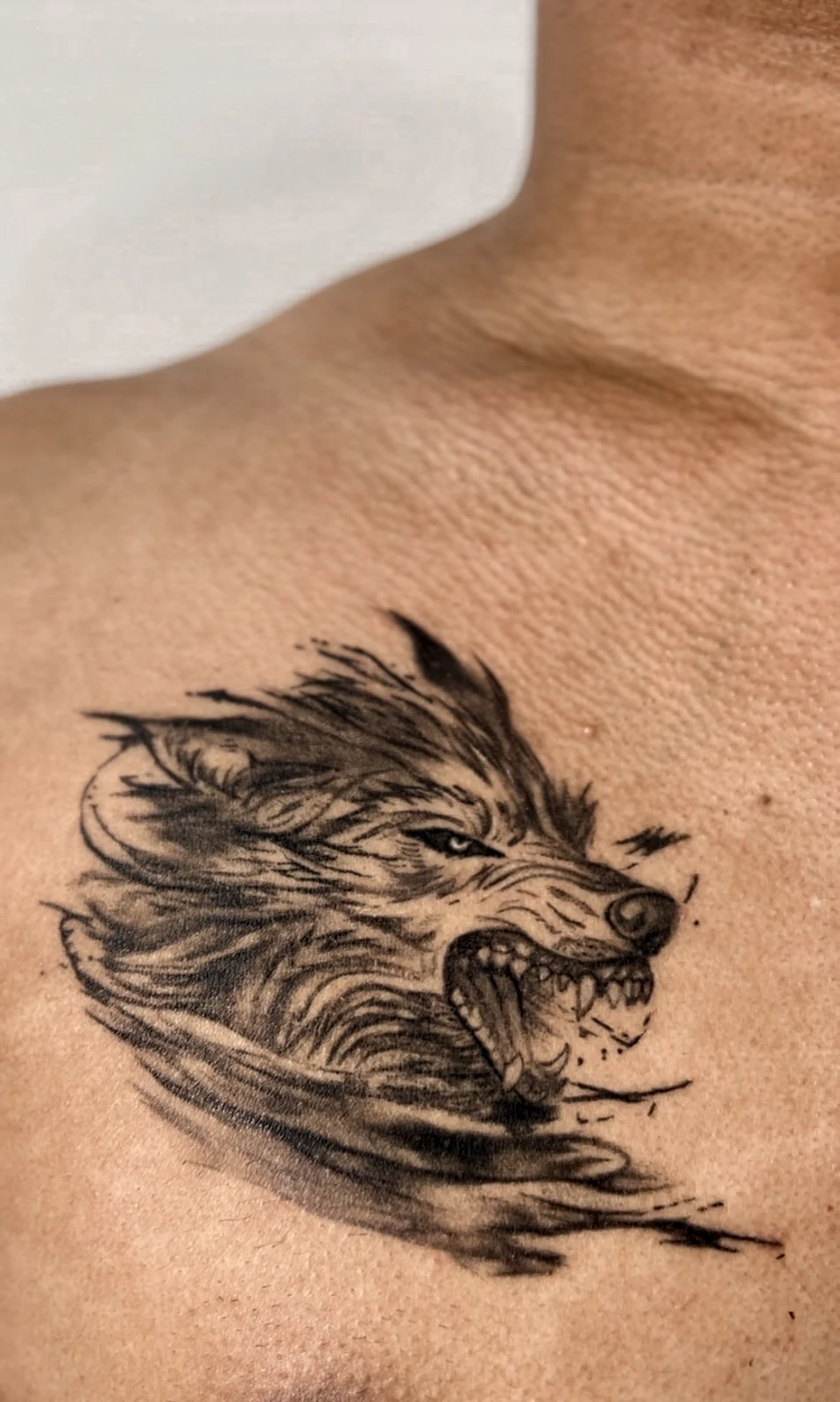 Tattoo kepala harimau hitam di bahu · Meigu Tattoo