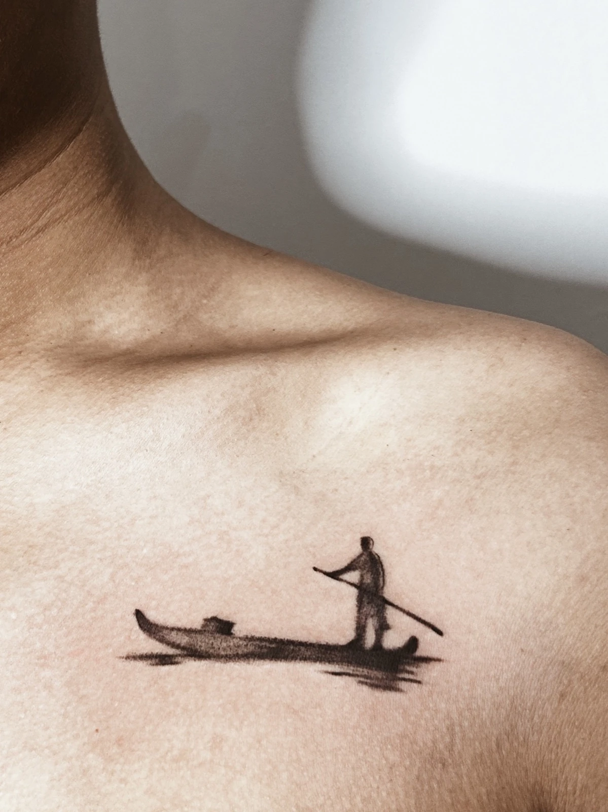 Tattoo figur pemanah dengan ornamen di lengan · Meigu Tattoo